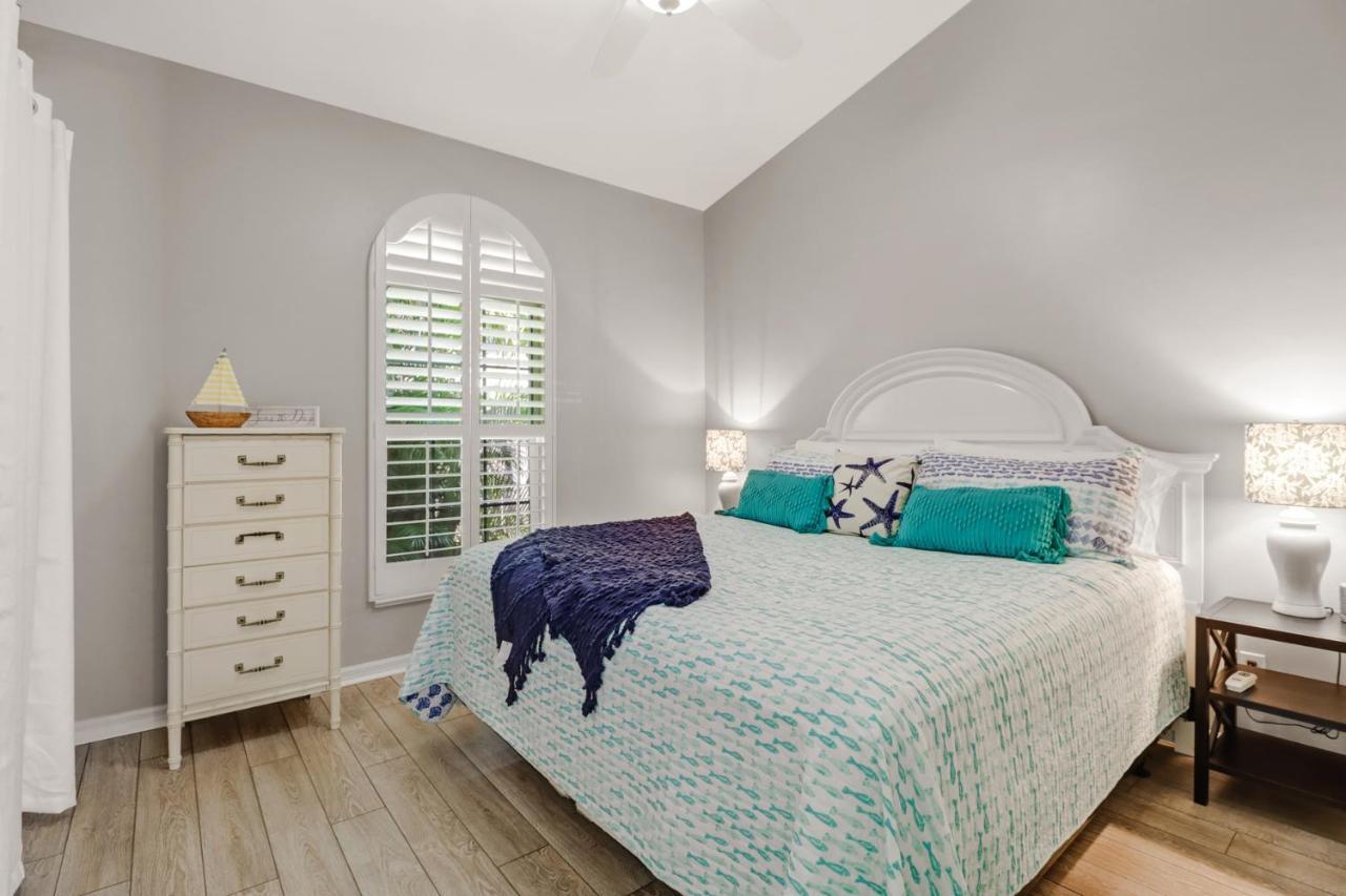 Cozy Beach House - 5 Minutes From Vanderbilt Beach Naples Exterior foto